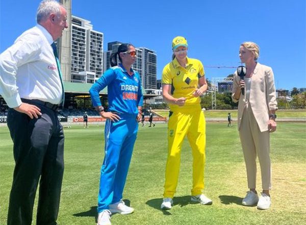 Sports News | India Wins Toss Against Australia, Opts to Field in Women's 3rd ODI