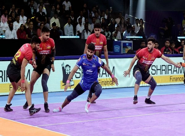 Sports News | PKL: Haryana Steelers Qualify for Playoffs After Commanding Win over Bengaluru Bulls