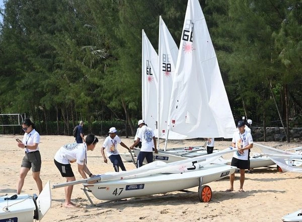 World News | Admiral's Cup Sailing Regatta: Russia, Singapore Takes Lead at End of Day 2