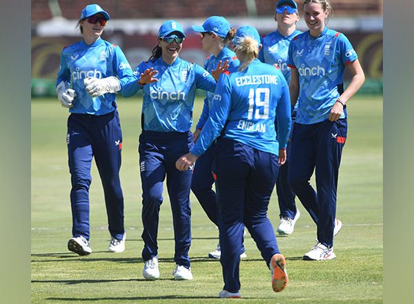 Sports News | Beaumont's Unbeaten Knock Helps England Women Clinch 6-wicket Victory Against South Africa in 3rd ODI, Win Series 2-1