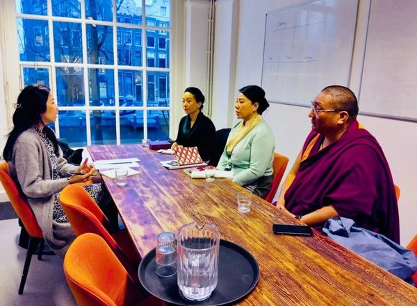 World News | Tibetan Delegation Meets Dutch Officials to Discuss Tibet Crisis