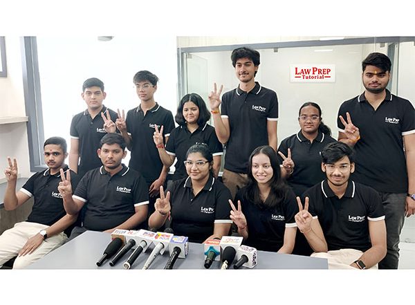 Business News | CLAT 2025: Law Prep Tutorial Breaks Records With Highest NLU Selections and Top AIRs