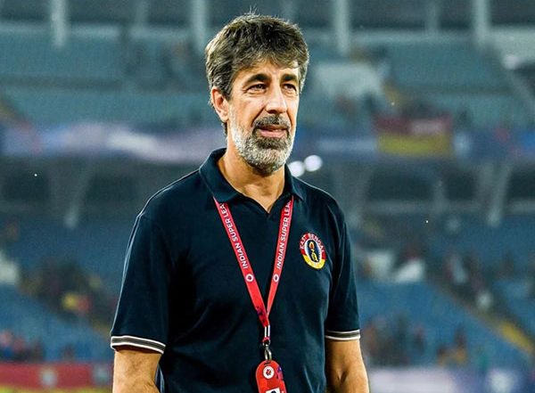 Sports News | Oscar Bruzon Urges East Bengal FC Fans to Turn Up in Numbers Amid Injury Crisis