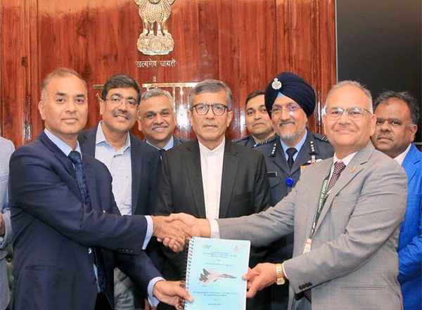 India News | Ministry of Defence Signs Contract with HAL for Procurement of 12 Su-30MKI Aircraft