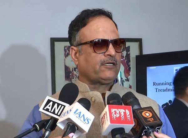 Sports News | Indian Sports Stars Meet Union Minister Mandaviya, Express Optimism About National Sports Governance Bill