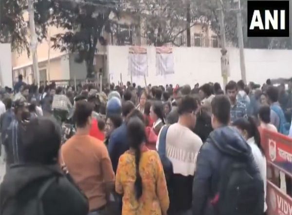 India News | Bihar: BPSC Candidates Hold Protest in Patna, Allege Irregularities During Exam