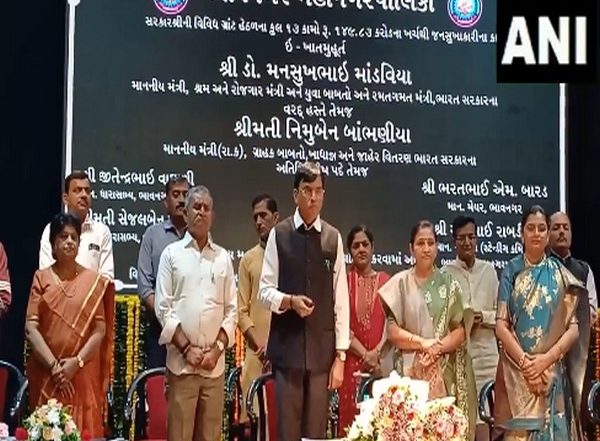 India News | Union Minister Mansukh Mandaviya Inaugurates Projects Worth Rs 149 Crores in Gujarat's Bhavnagar