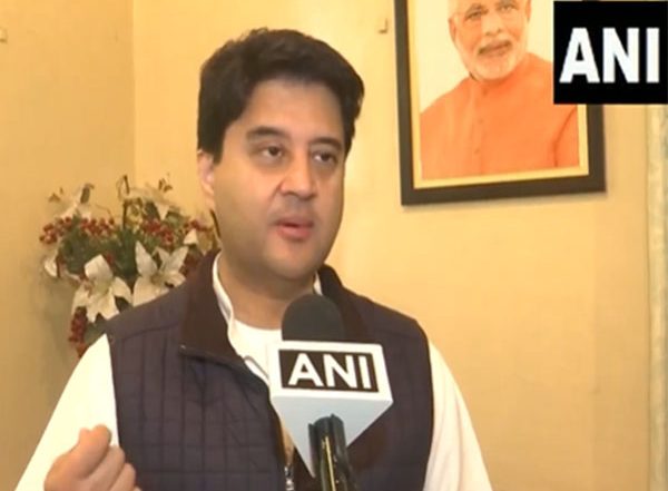Business News | Auction of Spectrum for Satellite Services is Technically Unfeasible: Jyotiraditya Scindia Telecom Minister
