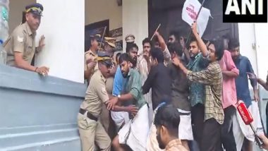 India News | VC Appointments: SFI Protests Against Kerala Governor; Breaches Security, Creates Ruckus