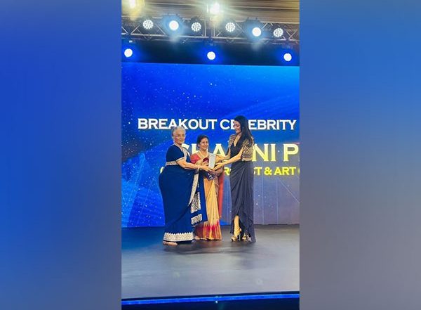 Business News | Savita Chhabra and Asha Parekh Honor Shalini Passi with Breakthrough Influencer Award at NDTV Indian of the Year 2024
