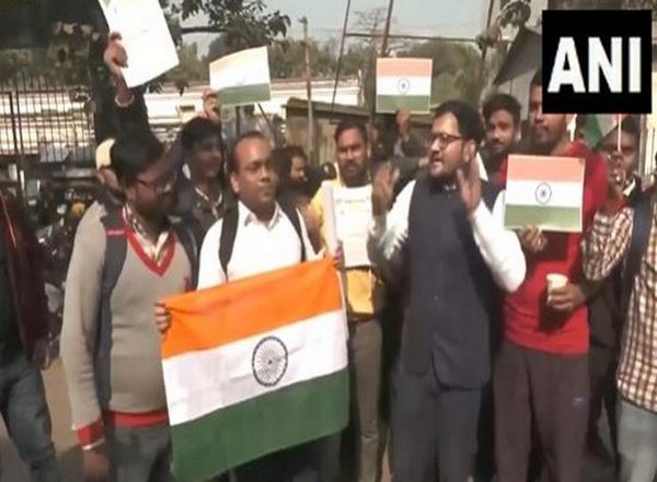 India News | Aspirants Protest in Patna, Demand Re-examination of 70th BPSC Exam