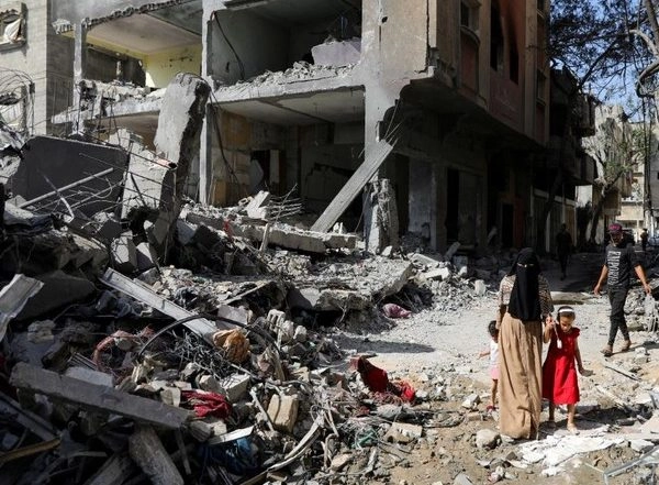 World News | Water Becomes a Scarce Resource in Gaza with Less Than 5L/day: Report