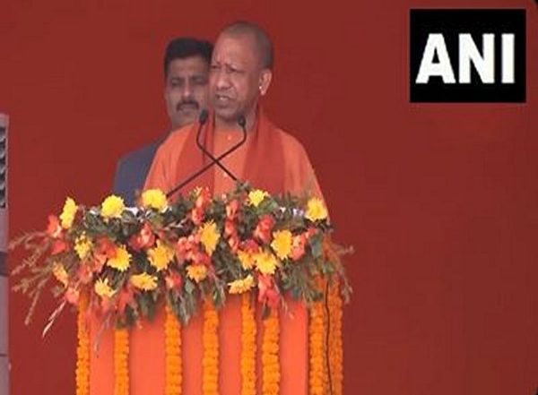 India News | UP CM Yogi Adityanath Increases Compensation to Farmers for Jewar Airport Land Acquisition by Rs 1,200 Per Sqm