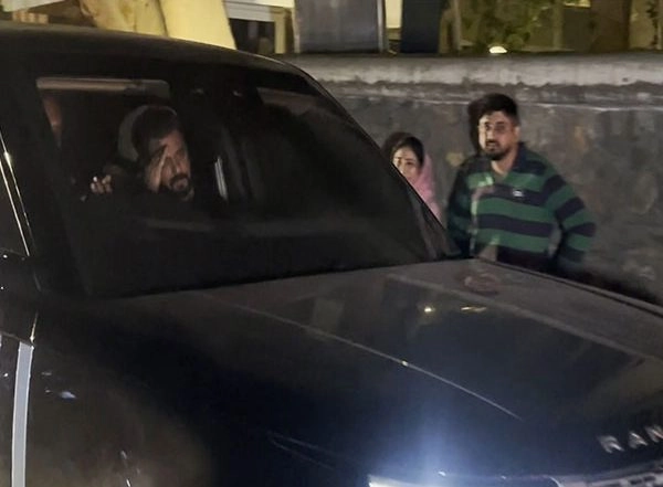 Entertainment News | Salman Khan Enters in Style at Brother Sohail Khan's Birthday Bash