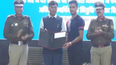 India News | Union Minister Mansukh Mandaviya Hands over 8.5 Lakh Govt Appointment Letters at 14th Rozgar Mela in Gandhinagar