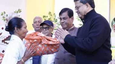 India News | Tripura CM Saha Distributes Blankets to Underprivileged Individuals
