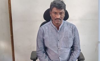 India News | Telangana: Naib Tahsildar Caught Red-handed by ACB for Bribery in Siddipet District