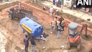 India News | Uttar Pradesh: Work Underway to Build Police Post in Vacant Ground Near Jama Masjid in Sambhal