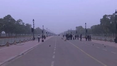 India News | Delhi Shivers as Temperatures Drop; Safdarjung Records 10.3°C While Palam Records 8.6°C