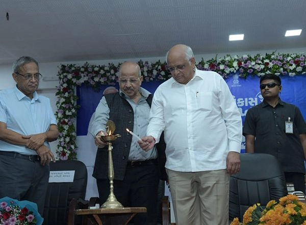 India News | Gujarat Organises Health Check-up Camps for Journalists