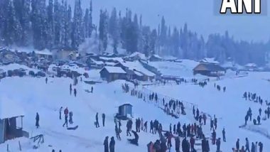 India News | J-K: Gulmarg Continues to Draw Tourists for New Year Celebrations