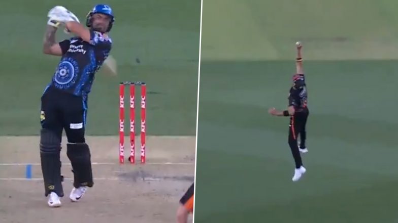 Andrew Tye Takes One-Handed Stunner to Dismiss Jake Weatherald During Adelaide Strikers vs Perth Scorchers BBL 2024-25 Match (Watch Video)