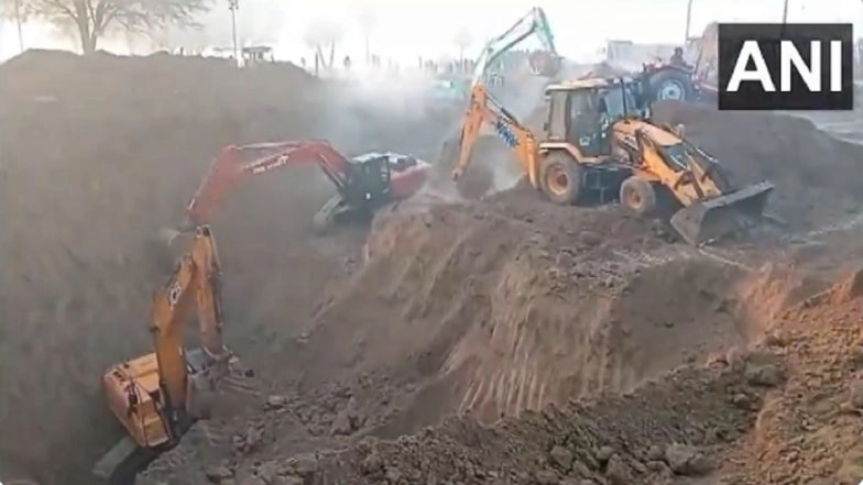 Rajasthan: 5-Year-Old Boy Aryan Falls Into Open Borewell While Playing in Agriculture Field in Dausa, Rescue Operation On (Watch Video)