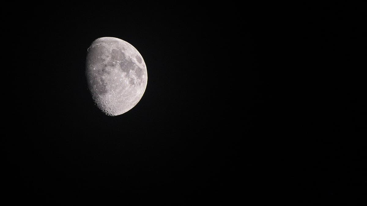 Everything You Need to Know About the Black Moon That Will Occur in December 2024