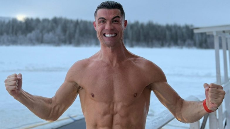 Merry Christmas 2024: Cristiano Ronaldo Wishes Everyone On the Special Occasion of December 25, Flaunts His Abs In Bare-Bodied Pic