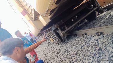 Dadar-Porbandar Saurashtra Express Derails in Surat, No Injuries Reported