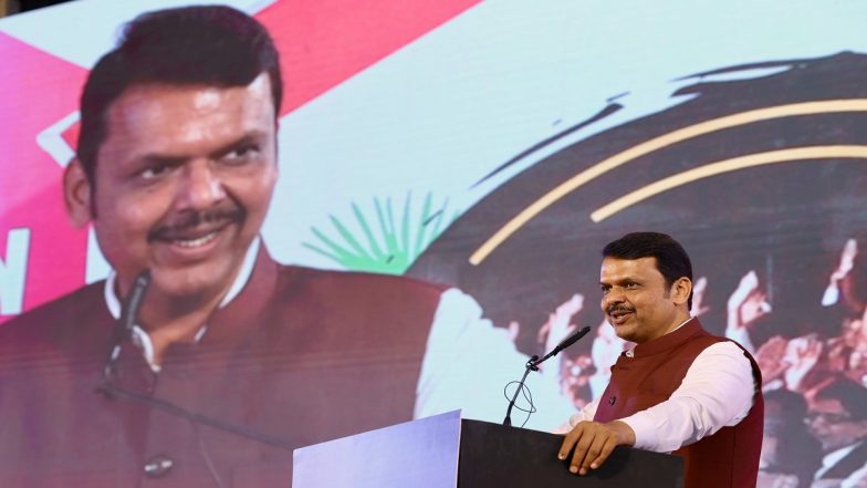 Devendra Fadnavis Swearing-In Ceremony: BJP Leader Takes Oath as Maharashtra CM for 3rd Term at Azad Maidan in Mumbai (Video)