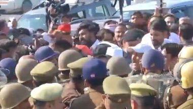 Rahul Gandhi, Priyanka Gandhi Vadra Stopped at Ghazipur Border While on Their Way to Violence-Hit Sambhal (Watch Video)