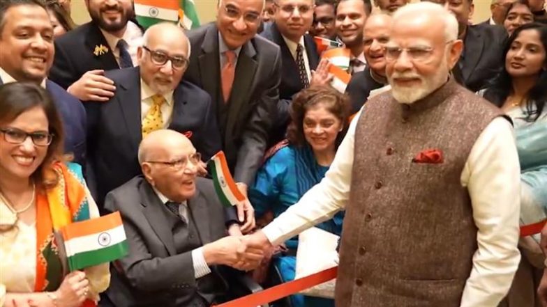 PM Narendra Modi Keeps His Promise, Meets 101-Year-Old Former IFS Officer Mangal Sain Handa in Kuwait After Request on Social Media (Watch Video)