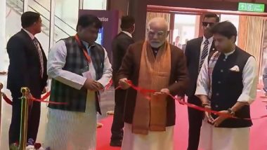 PM Narendra Modi Inaugurates First ‘Ashtalakshmi Mahotsav’ in Delhi, Interacts With Artisans (Watch Video)