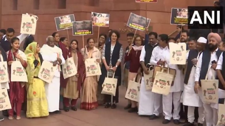 ‘Stand With Minorities of Bangladesh’: Congress MPs, Including Priyanka Gandhi, Express Solidarity With Bangladesh’s Hindus and Christians With Message on Handbags (See Pic and Video)