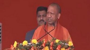 Uttar Pradesh CM Yogi Adityanath Attends Shatabdi Mahotsav in Varanasi (Watch Video)