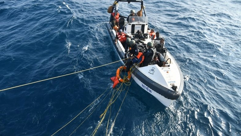 Indian Coast Guard Rescues 12 Crew Members of Sunken Vessel MSV Al Piranpir From North Arabian Sea With Pakistan Agency’s Help (See Pics and Video)