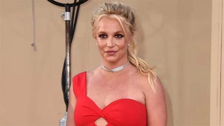 Britney Spears Shares Video Posing Topless in Bed Amid Divorce From Sam Asghari – WATCH