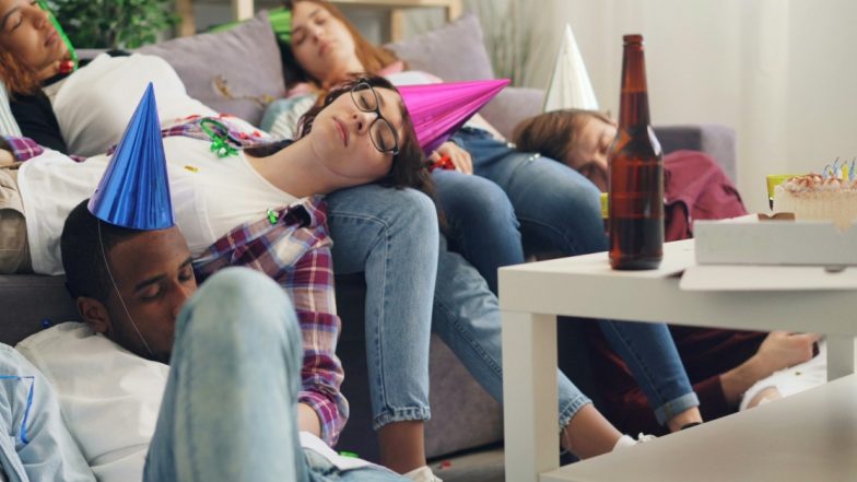 How To Beat New Year&rsquo;s Eve Hangover on January 1? Simple Home Remedies That Will Help You Recover From NYE Hangover on the First Day of New Year 2025