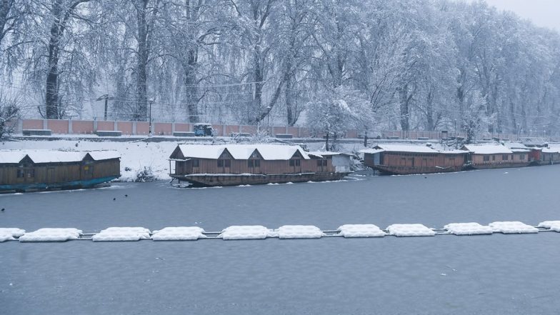 Jammu and Kashmir: Temperatures Below Freezing Point in Most Parts of Valley, More Snowfall Likely This Week