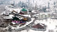 Kashmir Snowfall: Life Remains Disrupted for Second Day Due to Heavy Snowfall Across Valley; Highways, Flights Shut, Locals Help Stranded Tourists (Watch Videos)