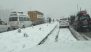 Snowfall in Jammu and Kashmir: Heavy Snowfall Disrupts Life in Valley, Hundreds Stranded on Jammu-Srinagar National Highway in Pir Panjal Tunnel (Watch Videos)