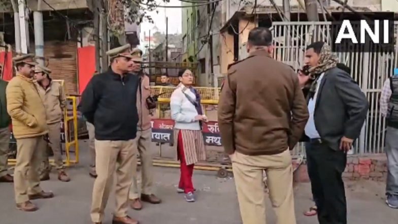 Babri Masjid Demolition Day: Security Heightened Outside Shahi Eidgah in Uttar Pradesh’s Mathura in View of 32nd Anniversary of Mosque Demolition