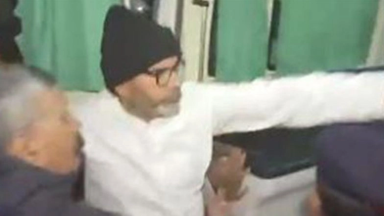 Prashant Kishor Arrested Over BPSC Protest: Patna Police Arrest Jan Suraaj Founder for Protesting in ‘Unauthorised Location’ at Gandhi Maidan in Bihar