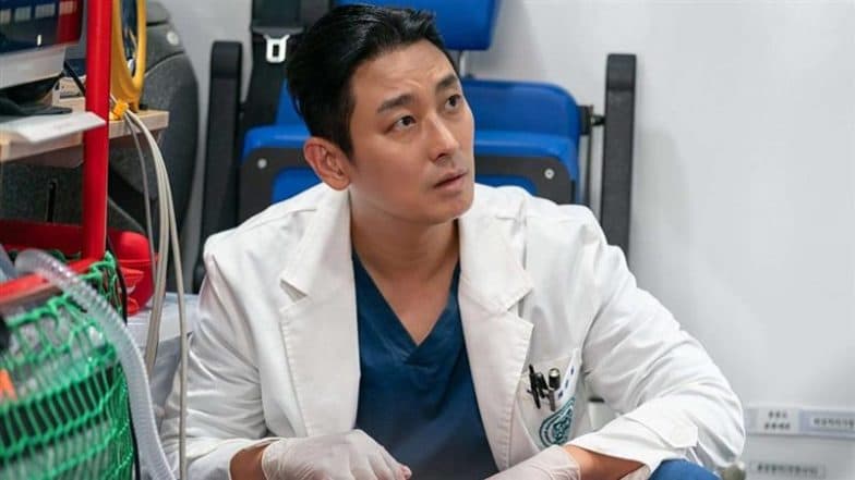 ‘The Trauma Code – Heroes on Call’: Ju Ji Hoon’s Medical K-Drama Leaves Critics Mighty Impressed!
