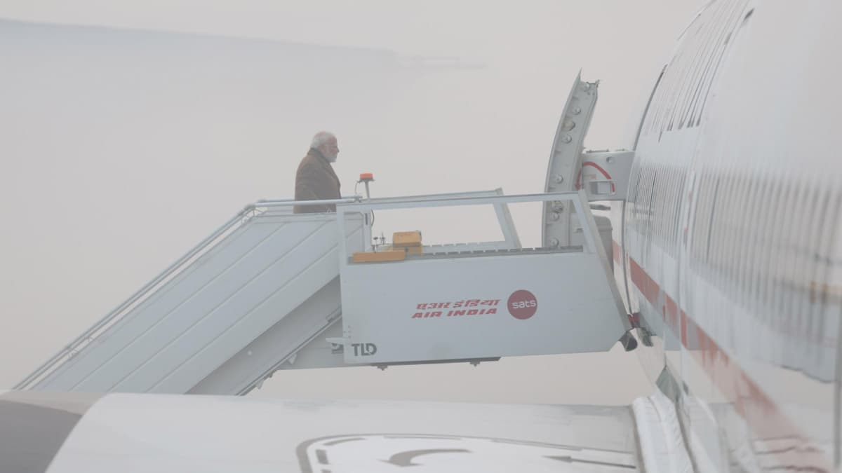 Indian Navy: PM Modi Emplanes for Mumbai, Will Dedicate 3 Frontline Naval Combatants to Nation