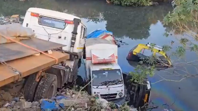 Dharavi: Trailer Rams Into Parked Vehicles, Throws Them Into Drain in Mumbai; No Casualties Reported (Watch Video)