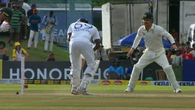 Angelo Mathews Gets a Lifeline As Bails Don't Fall Despite Ball Hitting Stumps During SL vs AUS 1st Test 2025 (Watch Video)