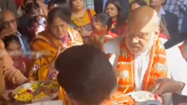 ‘Do You Have New and Unique Son?’: Video Shows Amit Shah Scolding Jay Shah During Aarti at Ahmedabad’s Jagannath Temple