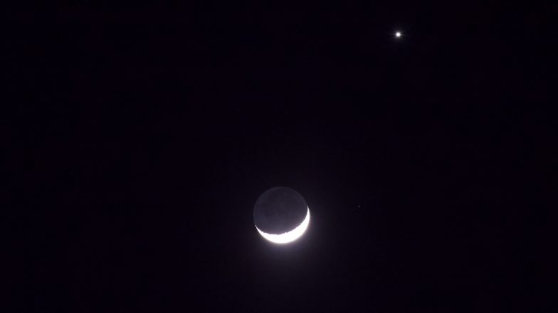 Venus Moon Dazzle Night Sky: Venus Shines Next to Crescent Moon in Rare Celestial Event, Captivating Skywatchers Worldwide (See Pics)